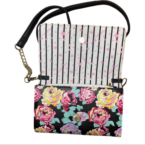 Betsy Johnson Kitsch Cat Floral Print Crossbody Chain Purse - Picture 6 of 9